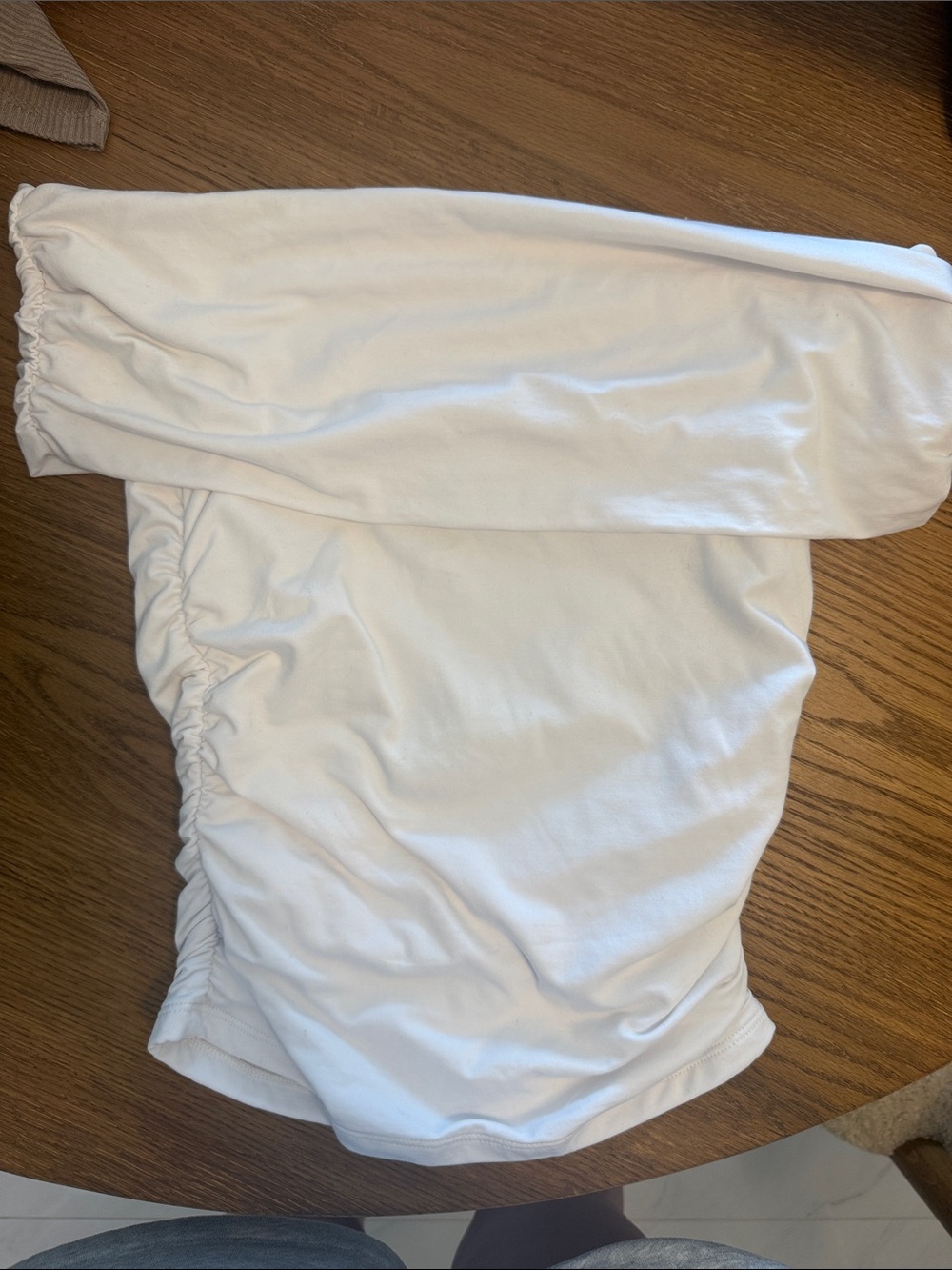 Abercrombie & Fitch women’s off the shoulder top